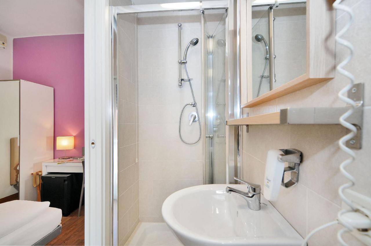 Hotel Nederland 3*